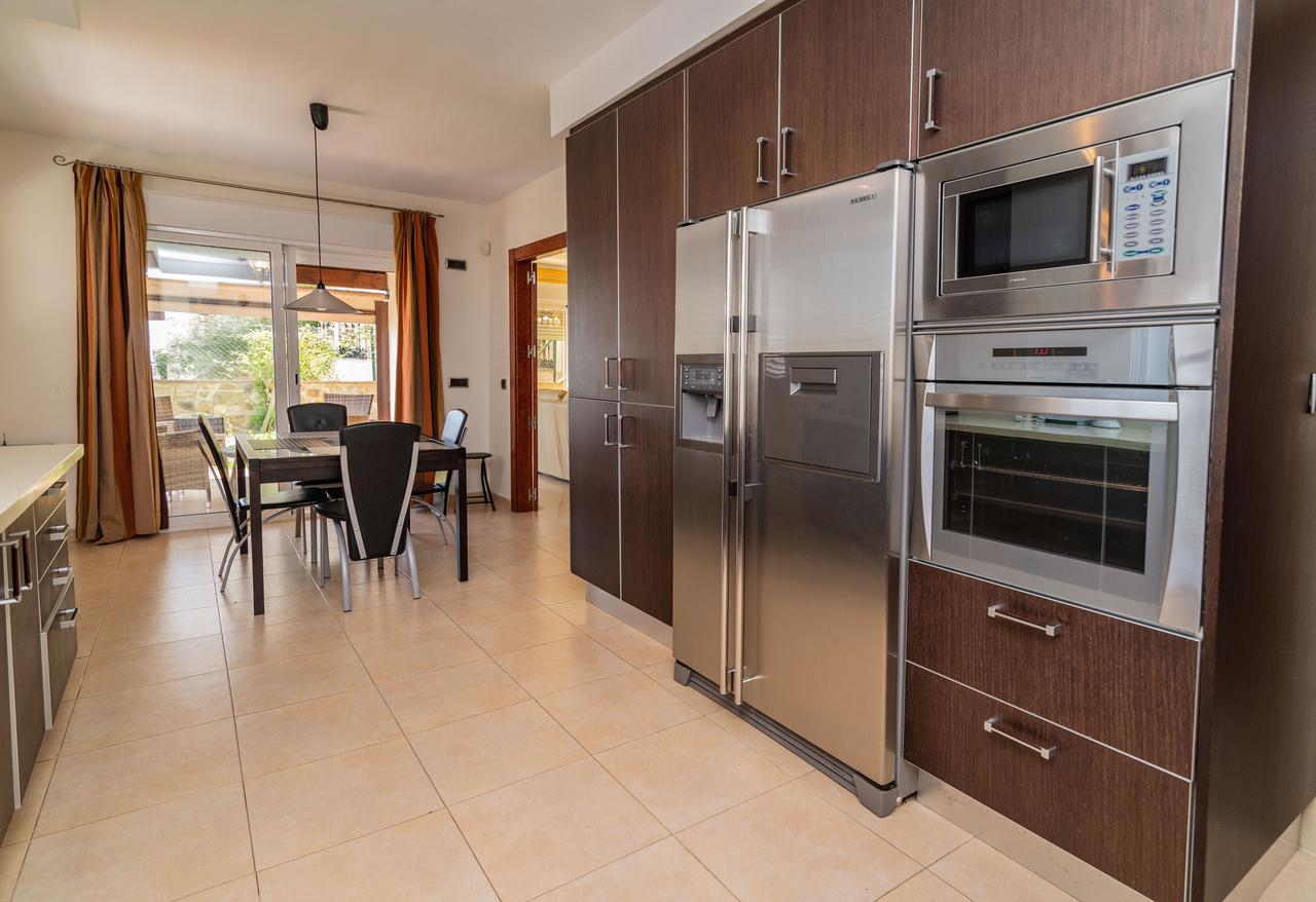 Ample Villa at Benalmádena Coast Esterno foto